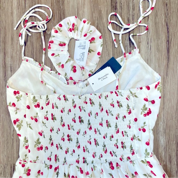 Abercrombie & Fitch Tie-Strap Slim Waist Mini Dress, size S + matching scrunchie - Picture 5 of 6